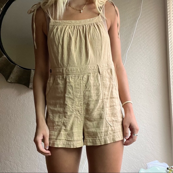 Urban outfitters romper - Picture 1 of 4